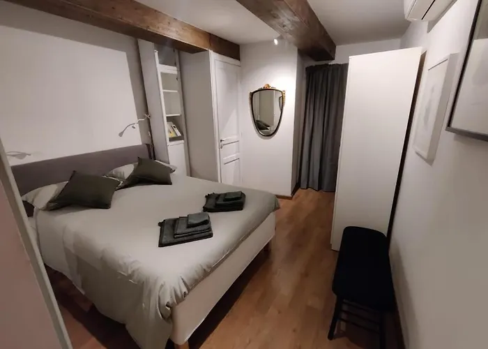 A Casa In Piazza Sauli Apartment